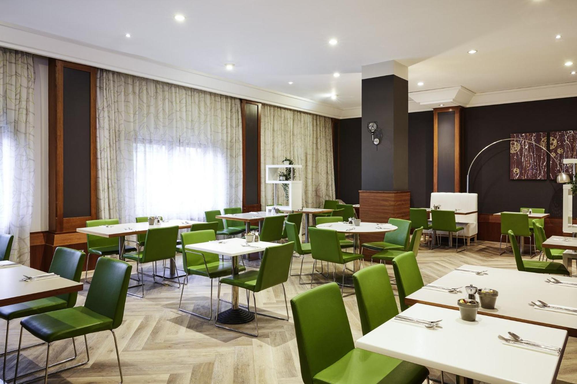 Novotel Bristol Centre Exterior photo