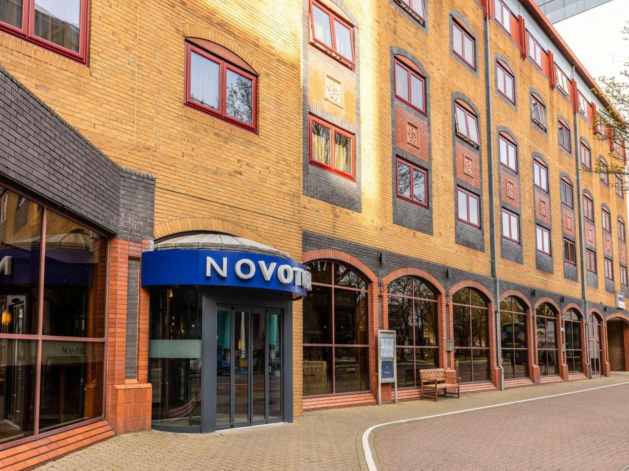 Novotel Bristol Centre Exterior photo